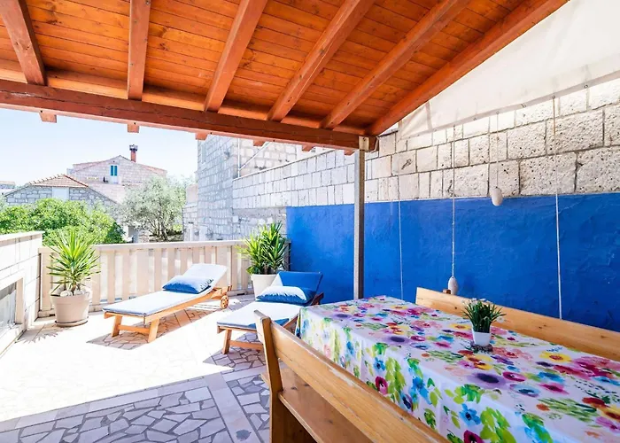 아파트 For 3 People