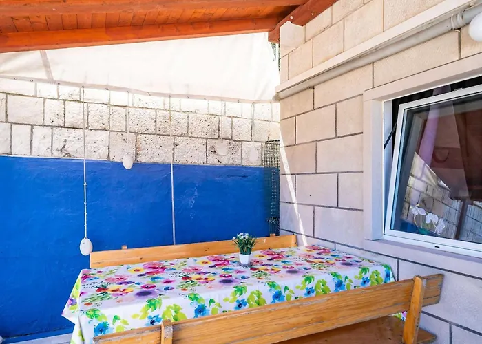 For 3 People 아파트 *